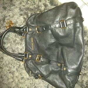 Micheal kors purse